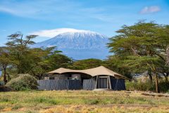 Angama-Amboseli-photographed-by-Sammy-Njoroge-—-Guest-Suite-Front-Exterior