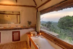 Gallery-BORANA_LODGE_Laikipia_Open-bathroom-with-magical-views-of-the-wilderness