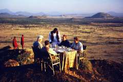 campi-ya-kanzi-bush-breakfast