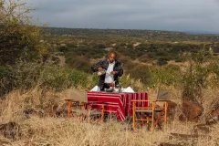 Elephant-Gorge-Camp-bush-dining