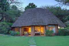 kifaru-house-lewa-double-cottage-exteriorC5FC68CE-F604-1CC0-530A-304A637ED168