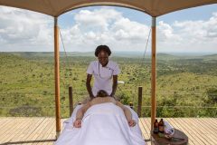 elewana-loisaba-lodo-springs-activities-massageD700938C-F05E-01CA-7474-54AB4733051C