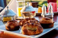 sand-river-Breakfast-Table-Close-up