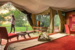 Kicheche-Laikipia-CampTent-in-to-Out_5-1024x576