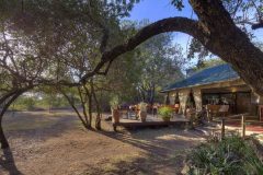 Kicheche-Laikipia-lounge-exterior-1024x576