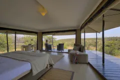 Kicheche-Valley-Naboisho-tent-in-out-view