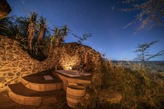 Lewa-house-star-lit-baths