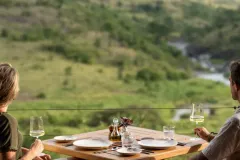 mahali-mzuri-dining-with-guests-1
