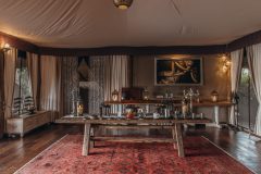 Great-Plains-Sambuk-Suite-at-Mara-Nyika-dining