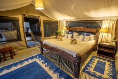 offbeat-mara-camp-interior