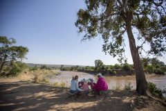 Offbeat-Ndoto-bush-picnic