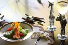 ol-jogo-food-table-300x179