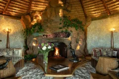 oljogi_accommodation_MbogoCottage_livingroom_am_2024-4-scaled-1
