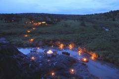 Romantic-dinner-on-the-river