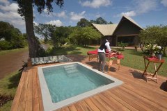 Salas-Camp-Massage-near-to-pool-in-the-privacy-of-your-own-room