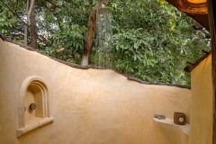 Sarara_Treehouses_Shower_02