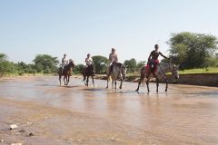 Flowing-lugga-rides-at-Sarara