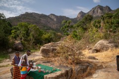 Bush-and-Beyond-Sarara-Camp-Activities-Breakfast-Hike-1