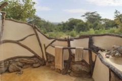Bush-and-Beyond-Sarara-Camp-Outside-Shower-2