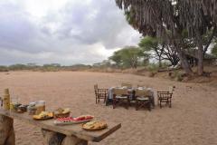 Breakfast-with-the-elephants-at-Saruni-Rhino-9