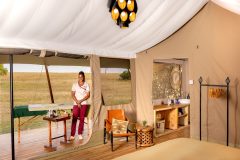 Saruni-Wild-Family-Tent-Massage-service