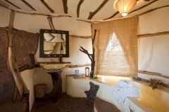 Satao-Elerai-bathroom-