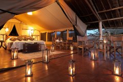 Satao-Elerai-tent-night