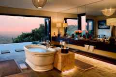 Sirai-House-Master-Suite-Bath