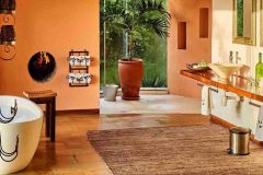 solio-lodge-Safari-living-bathroom-with-bath