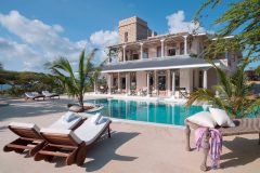 12-kusi-villa-pool-majlis-hotel-lamu-1-1536x968