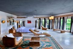 Royal-Suite-1_2048x1024-1536x768