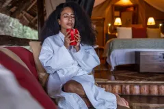 guest-meditating-in-the
